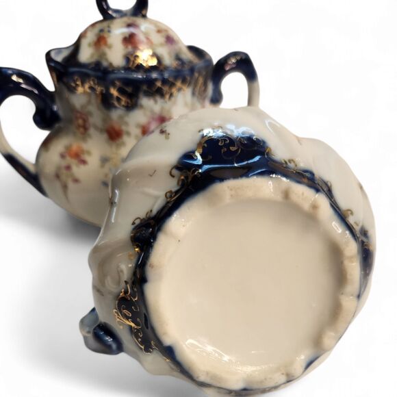 Vintage Creamer Pitcher & Sugar Bowl, Porcelain, Blue, Gold & Painted Flowers - Picture 4 of 15